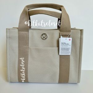 🆕 4.5L MOJAVE TAN/LIGHT IVORY -USED-lululemon two-tone canvas tote bag *MINI*